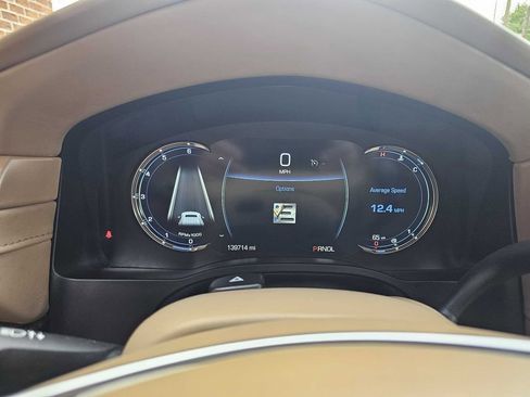Used 2019 Cadillac Escalade ESV Platinum AWD/4WD image 17
