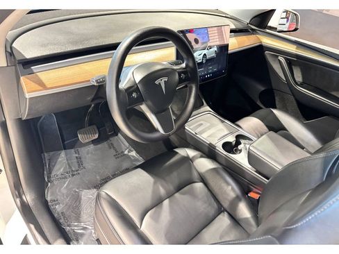 Used 2023 Tesla Model Y Long Range image 21