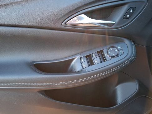 Certified 2023 Buick Encore GX Preferred w/ Cold Weather Comfort Package AWD/4WD image 12