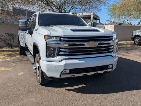 Used 2021 Chevrolet Silverado 3500 High Country image 3