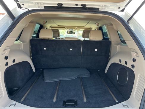Used 2014 Jeep Grand Cherokee Limited w/ Luxury Group II RWD image 33