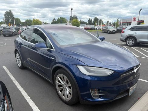 Used 2018 Tesla Model X 75D AWD/4WD image 6