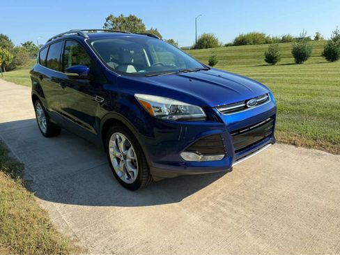 Used 2016 Ford Escape Titanium w/ Equipment Group 301A AWD/4WD image 7