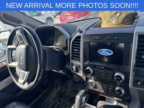 Used 2017 Ford F150 Lariat w/ Equipment Group 502A Luxury image 12
