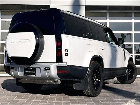 Used 2024 Land Rover Defender 130 S image 13