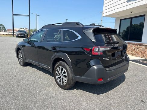 Used 2024 Subaru Outback Premium AWD/4WD image 6