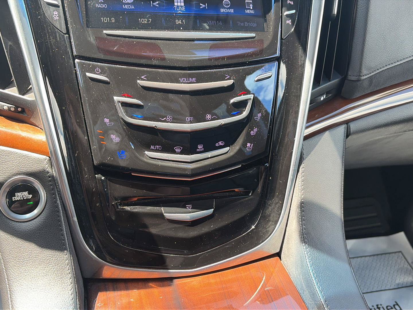 Used 2017 Cadillac Escalade Premium Luxury AWD/4WD image 28
