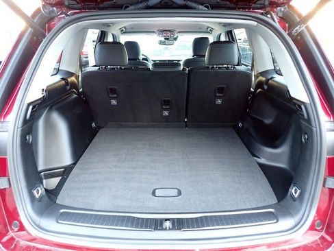 Certified 2024 Jeep Grand Cherokee Limited image 6