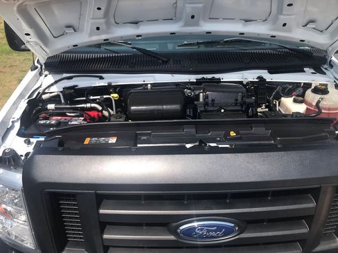 Used 2022 Ford E-350 and Econoline 350 Super Duty RWD image 23