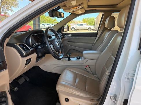 Used 2014 Jeep Grand Cherokee Limited AWD/4WD image 19