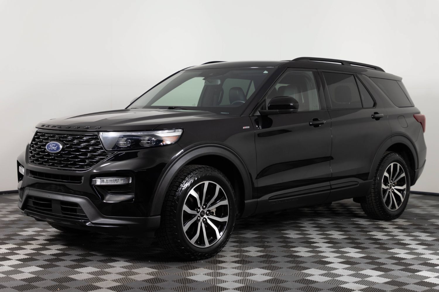 Used 2022 Ford Explorer ST-Line w/ Class IV Trailer Tow Package AWD/4WD image 1