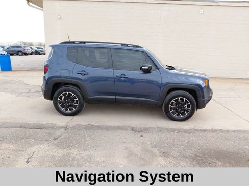 Used 2023 Jeep Renegade Latitude image 3
