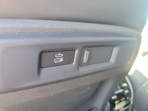 Used 2020 BMW X6 xDrive40i w/ Premium Package image 11