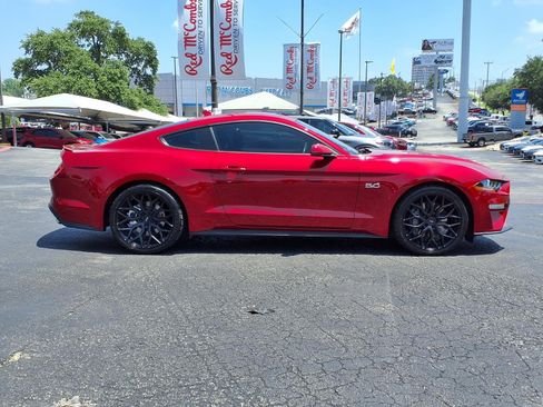 Used 2022 Ford Mustang GT Premium w/ Equipment Group 401A RWD image 5