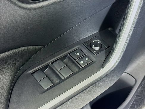 Used 2025 Toyota RAV4 LE AWD/4WD image 15