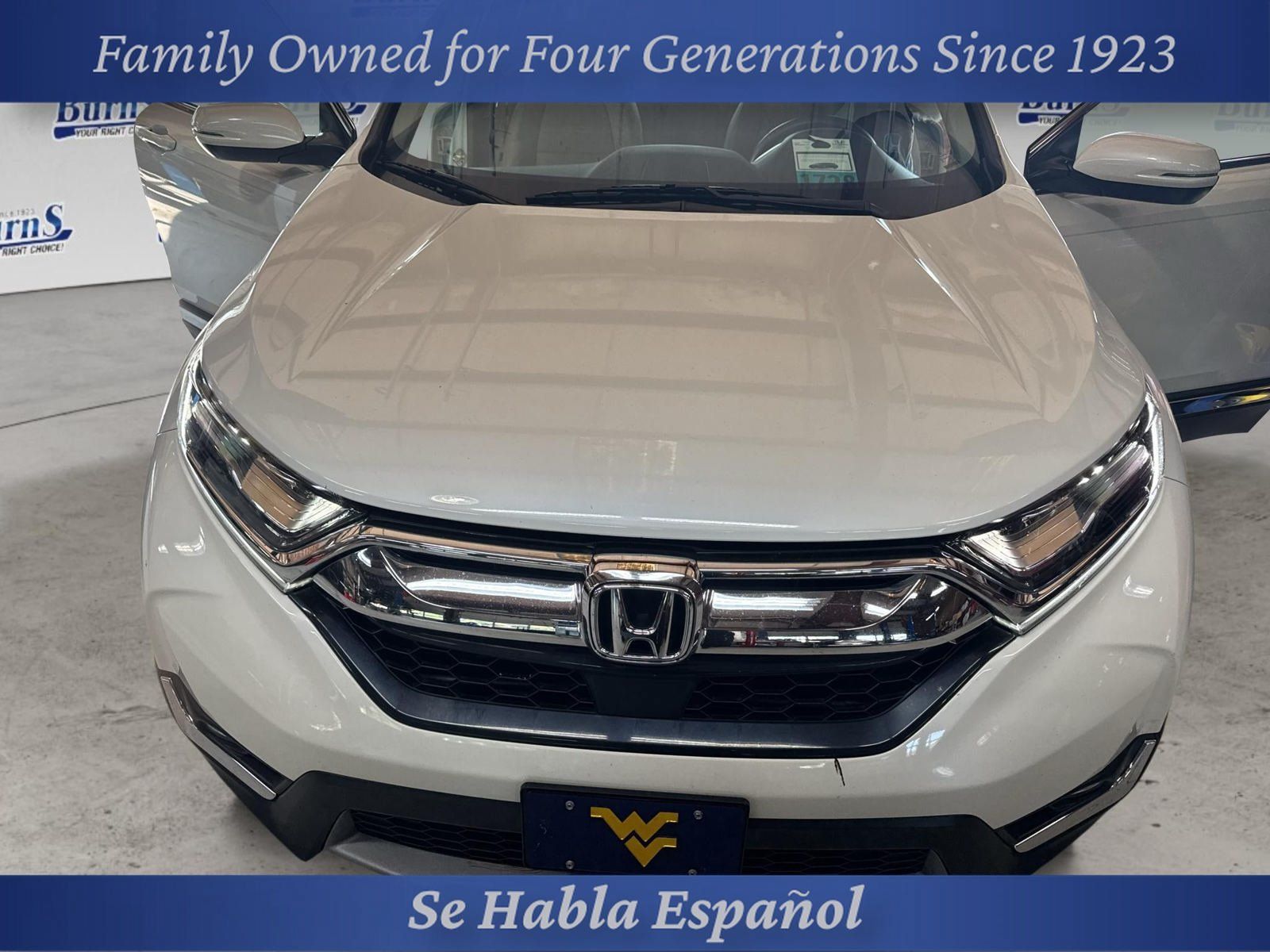 Used 2018 Honda CR-V Touring image 1