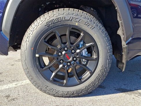 New 2025 Toyota Tundra Limited image 18