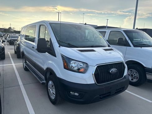 Used 2025 Ford Transit 250 Low Roof w/ Exterior Upgrade Package RWD image 4
