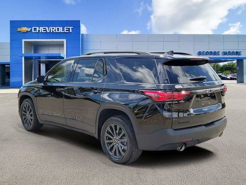Used 2023 Chevrolet Traverse RS FWD image 3