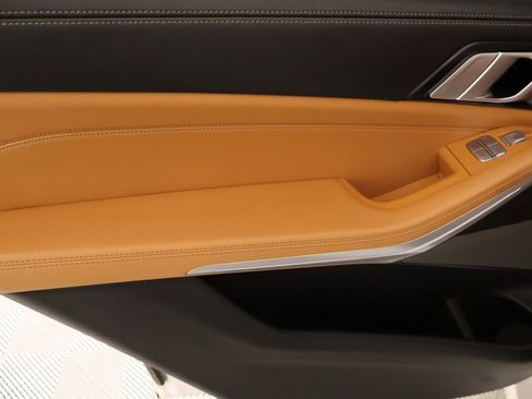 Used 2024 BMW X7 xDrive40i image 19