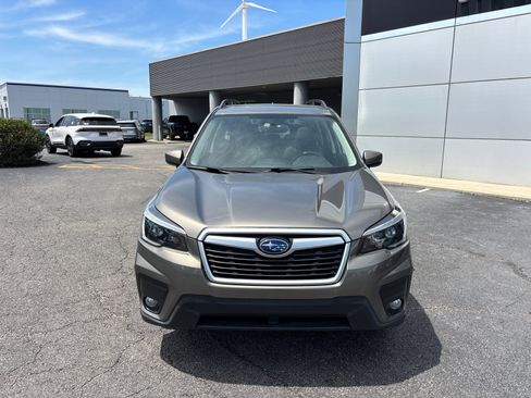 Used 2021 Subaru Forester Premium w/ Popular Package #1 AWD/4WD image 2