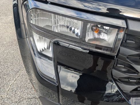 New 2025 Ford Maverick XL w/ Equipment Group 101A image 10