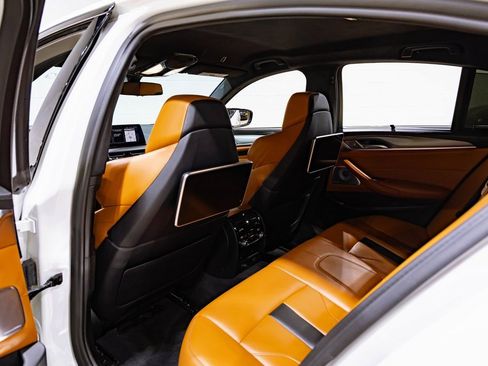 Used 2019 BMW M5 w/ Executive Package image 37