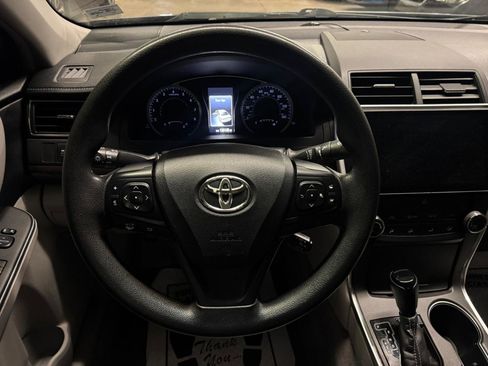 Used 2017 Toyota Camry LE FWD image 11