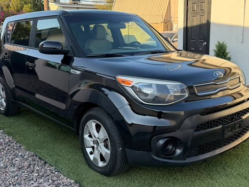 Used 2017 Kia Soul FWD image 12