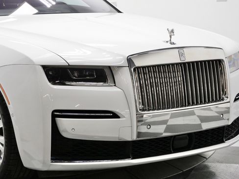 Used 2024 Rolls-Royce Ghost Extended Wheelbase image 43