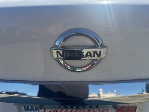 Used 2017 Nissan Sentra S image 11