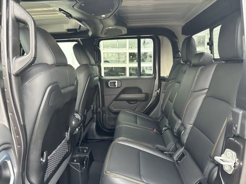 New 2026 Jeep Gladiator Sport image 8