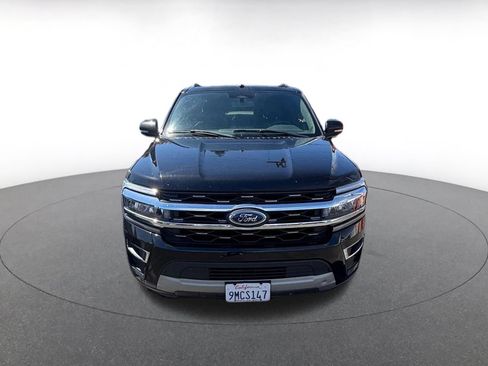Used 2024 Ford Expedition Limited RWD image 2