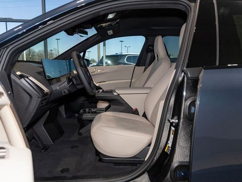 Used 2026 BMW iX xDrive45 w/ Premium Package image 19