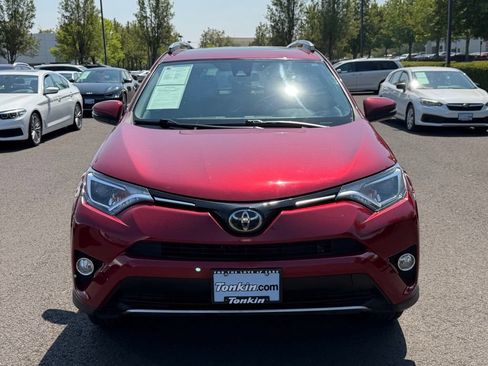Used 2018 Toyota RAV4 XLE AWD/4WD image 3