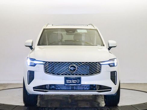 New 2026 Volvo XC90 B5 Plus w/ Protection Package AWD/4WD image 7