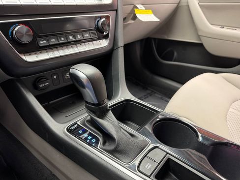 Used 2019 Hyundai Sonata SEL FWD image 18