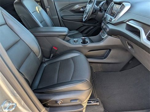 Used 2023 GMC Terrain SLT image 26
