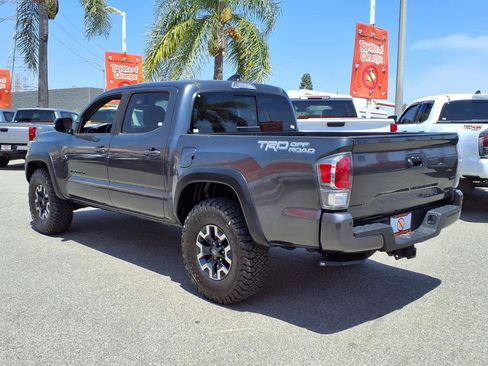 Used 2022 Toyota Tacoma TRD Off-Road w/ Technology Package RWD image 5