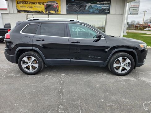 Used 2019 Jeep Cherokee Limited w/ Trailer Tow Group image 2