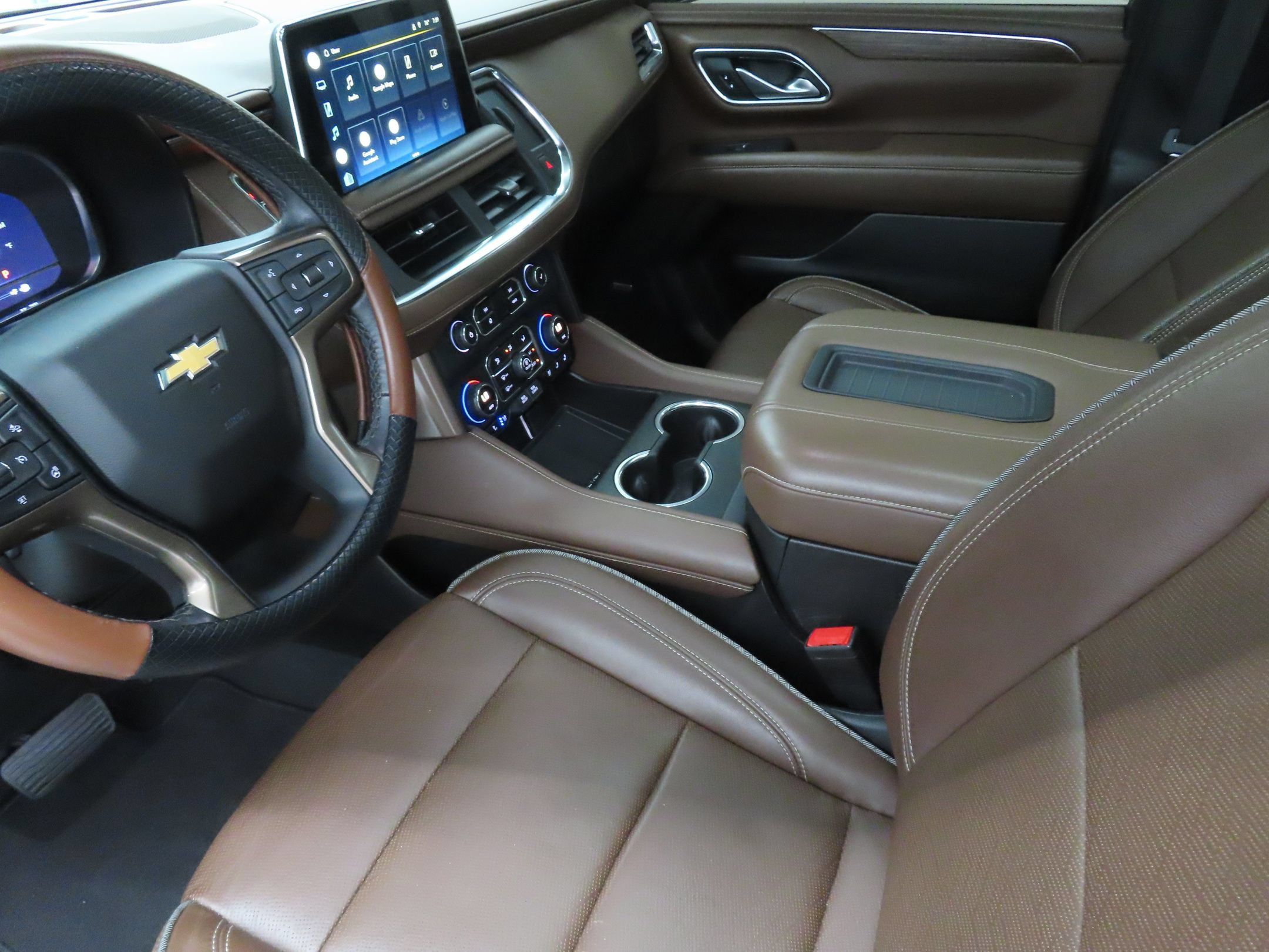 Used 2022 Chevrolet Tahoe High Country AWD/4WD image 21