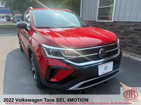Used 2022 Volkswagen Taos SEL w/ Panoramic Sunroof Package AWD/4WD image 1