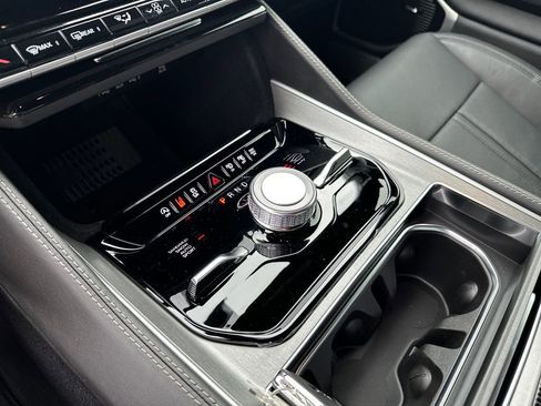 New 2026 Jeep Grand Wagoneer L Limited AWD/4WD image 25