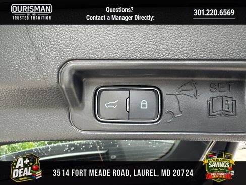 Used 2024 Ford Explorer XLT w/ Equipment Group 202A AWD/4WD image 21