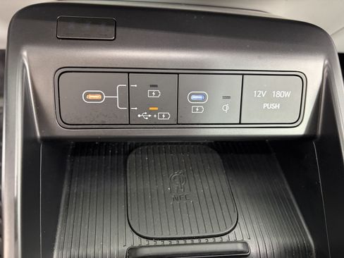 Used 2024 Hyundai Kona Limited AWD/4WD image 26