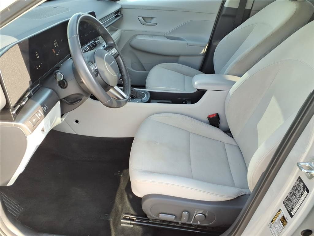 Used 2024 Hyundai Kona SEL FWD image 12