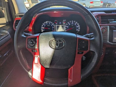 Used 2019 Toyota 4Runner image 11