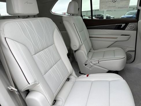 New 2026 Buick Enclave Avenir image 22