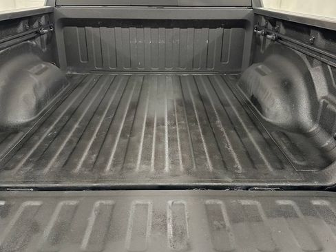 Used 2022 RAM 1500 Laramie AWD/4WD image 32