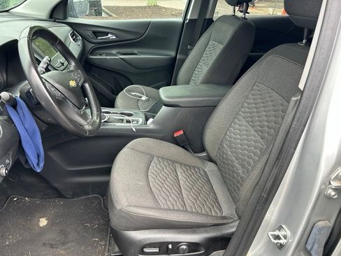 Used 2021 Chevrolet Equinox LT w/ Driver Convenience Package AWD/4WD image 6